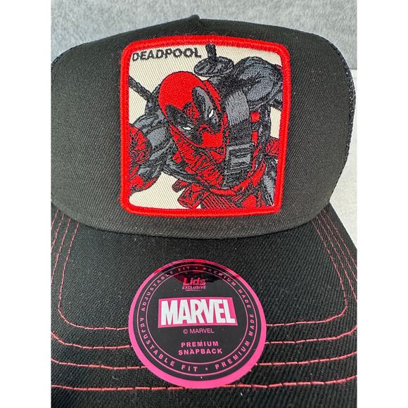 NWT Marvel Deadpool Retro A Frame Trucker Adjustable Snapback Hat Black & Red - Picture 2 of 7